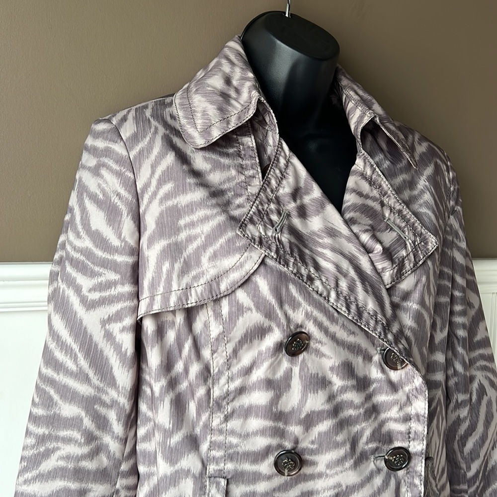 Jessica SIMPSON Tan and Grey Animal Print Cropped Rain Jacket Medium - Picture 6 of 15